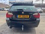 BMW 3-Serie 318i High Executive LEER AIRCO NAVI ANDROID 17INCH TREKHAAK