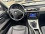 BMW 3-Serie 318i High Executive LEER AIRCO NAVI ANDROID 17INCH TREKHAAK