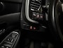 Mitsubishi Outlander 2.0 PHEV Deluxe 204Pk Automaat (NAVIGATIE, CAMERA, LEDER/ALCANTARA, TREKHAAK, STOELVERWARMING, SPORTSTOELEN, KEYLESS, GETINT GLAS, NIEUWE APK, NIEUWSTAAT)