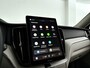 Volvo XC60 T8 Plug-in hybrid AWD Ultra Dark | Panoramadak | 360° camera | Luchtvering | Harman Kardon | Head-up Display | Stoelventilatie | Trekhaak