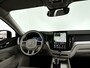 Volvo XC60 T8 Plug-in hybrid AWD Ultra Dark | Panoramadak | 360° camera | Luchtvering | Harman Kardon | Head-up Display | Stoelventilatie | Trekhaak