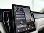Volvo XC60 T8 Plug-in hybrid AWD Ultra Dark | Panoramadak | 360° camera | Luchtvering | Harman Kardon | Head-up Display | Stoelventilatie | Trekhaak