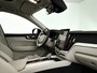 Volvo XC60 T8 Plug-in hybrid AWD Ultra Dark | Panoramadak | 360° camera | Luchtvering | Harman Kardon | Head-up Display | Stoelventilatie | Trekhaak