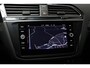 Volkswagen Tiguan 1.5 TSI R-Line Business | WINTER / TRAILER- PACK | PANORAMADAK | IQ LIGHT | DAB | APPLE | CAMERA | TREKHAAK | 19"