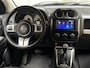Jeep Compass 2.4 Limited 4WD 170Pk Automaat (SCHERM, CLIMATE, STOELVERWARMING, LEDER, CAMERA, SPORTSTOELEN, GETINT GLAS, CRUISE, NIEUWSTAAT)