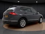 Volkswagen Tiguan 1.5 TSI Life | Trekhaak | ACC | Parkeerhulp | Carplay | Getint Glas | 17'' |