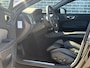 Volvo V60 2.0 T6 Plug-in hybrid AWD Plus Dark | PHEV | Trekhaak | Sportstoelen | Navigatie | Elektrisch Verstelbare Voorstoelen | Cruise Control Adaptief | Keyless Entry | Elektrische Achterklep