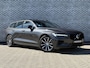 Volvo V60 2.0 T6 Plug-in hybrid AWD Plus Dark | PHEV | Trekhaak | Sportstoelen | Navigatie | Elektrisch Verstelbare Voorstoelen | Cruise Control Adaptief | Keyless Entry | Elektrische Achterklep