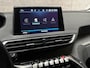 Peugeot 3008 1.2 PureTech Allure Sport Automaat (APPLE CARPLAY, PARELMOER, GROOT NAVI, 360 CAMERA, LEDER, SPORTSTOELEN, GETINT GLAS, LANE ASSIST, NIEUWSTAAT)