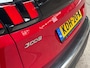 Peugeot 3008 1.2 PureTech Allure Sport Automaat (APPLE CARPLAY, PARELMOER, GROOT NAVI, 360 CAMERA, LEDER, SPORTSTOELEN, GETINT GLAS, LANE ASSIST, NIEUWSTAAT)