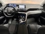 Peugeot 3008 1.2 PureTech Allure Sport Automaat (APPLE CARPLAY, PARELMOER, GROOT NAVI, 360 CAMERA, LEDER, SPORTSTOELEN, GETINT GLAS, LANE ASSIST, NIEUWSTAAT)
