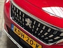 Peugeot 3008 1.2 PureTech Allure Sport Automaat (APPLE CARPLAY, PARELMOER, GROOT NAVI, 360 CAMERA, LEDER, SPORTSTOELEN, GETINT GLAS, LANE ASSIST, NIEUWSTAAT)