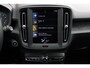 Volvo XC40 T3 Automaat Momentum | Trekhaak | Navigatie | Cruise Control | Parkeercamera | Bluetooth Telefonie & Multimedia | Climate Control | LED Koplampen | 17 inch Lichtmetalen Velgen