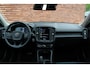 Volvo XC40 T3 Automaat Momentum | Trekhaak | Navigatie | Cruise Control | Parkeercamera | Bluetooth Telefonie & Multimedia | Climate Control | LED Koplampen | 17 inch Lichtmetalen Velgen