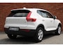 Volvo XC40 T3 Automaat Momentum | Trekhaak | Navigatie | Cruise Control | Parkeercamera | Bluetooth Telefonie & Multimedia | Climate Control | LED Koplampen | 17 inch Lichtmetalen Velgen
