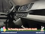 Volkswagen Crafter 2.0 TDI 141pk L3H3 L2H2 Euro6 Airco | Camera | Apple Carplay | Cruisecontrol | Chauffeursstoel Android Auto, Parkeersensoren, Bijrijdersbank, 3000kg trekvermogen