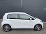 Volkswagen Up! 1.0 Airco - Licht metalen velgen 16 inch - Elektrische ramen - Led verlichting - Bluetooth - Radio - Start/stop systeem - Centrale vergrendeling met afstandsbediening