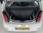 Volkswagen Up! 1.0 Airco - Licht metalen velgen 16 inch - Elektrische ramen - Led verlichting - Bluetooth - Radio - Start/stop systeem - Centrale vergrendeling met afstandsbediening