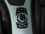 BMW 3-Serie 330i | Individual Edition | M-Sportpakket | Performance remsysteem | Schuifdak | 19" Individual velgen