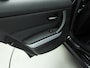 BMW 3-Serie 330i | Individual Edition | M-Sportpakket | Performance remsysteem | Schuifdak | 19" Individual velgen