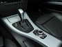 BMW 3-Serie 330i | Individual Edition | M-Sportpakket | Performance remsysteem | Schuifdak | 19" Individual velgen