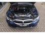 BMW 3-Serie Touring 320e High Executive Sport Line | 1e eigenaar | NL auto | Driving Assistant | HiFi audio | LED | 18 inch | Stoelverwarming | DAB | Carplay | Navigatie | PDC