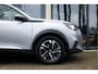 Peugeot 2008 1.2 PureTech | Allure | 2e Paasdag OPEN OP AFSPRAAK! | 17" LM Velgen | Achteruitrijcamera | Trekhaak | Apple CarPlay | LED | Climate Control | Parkeersensoren |