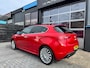 Alfa Romeo Giulietta 1.4 T Distinctive Veloce 170pk Rosso Competizione Airco leder memory Cruise In perfecte Staat!!