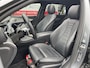 Mercedes-Benz E-klasse Estate 300 e AMG Line 18"/Trekhaak/Panoramadak/Burmester/Dodehoek/Adaptieve cruise/360 camera/Elektrische klep/Apple Carplay & Android Auto