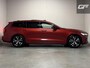 Volvo V60 2.0 T8 Twin Engine AWD R-Design Pano H/K 360 HUD