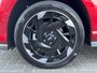 Hyundai Kona Electric N-Line 65.4 kWh 218pk Adaptive cruise controle | 360 graden camera | Elektrische achterklep | Alcantara Leder | Bestuurdersstoel met geheugen | Stoelventilatie | Warmtepomp