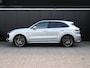 Porsche Cayenne 3.0 E-Hybrid | SPORT-CHRONO | LUCHTVERING | LEDER | PANO-DAK | BOSE | TREKHAAK | ENTERTAINMENT | HEAD-UP | CAMERA | ACHTERAS BEST | CARBON