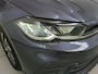 Volkswagen Polo 1.0 TSI Life Executive Navigatie / PDC / Extra getint glas / Airco / App-connect / Apple carplay