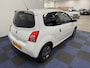Renault Twingo 1.2-16V Authentique / NIEUWE DISTRIBUTIE+WATERPOMP / AIRCO / RIJDT SCHAKELT GOED