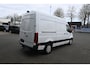 Mercedes-Benz eSprinter 320 L2H2 Select 81kWh LED, Distronic, Smartphone integratie, Navigatie, Trekhaak, Etc.