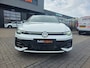 Volkswagen Golf 1.5 eTSI R-Line Edition | Met o.a. panoramadak, AppleCarPlay/AndroidAuto, IQ lights en digitaal dashboard