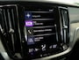 Volvo V60 2.0 B4 Core - VOL LEDER - Elektrisch uitklapbare trekhaak - Stoelverwarming - Camera