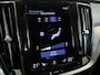 Volvo V60 2.0 B4 Core - VOL LEDER - Elektrisch uitklapbare trekhaak - Stoelverwarming - Camera