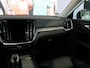 Volvo V60 2.0 B4 Core - VOL LEDER - Elektrisch uitklapbare trekhaak - Stoelverwarming - Camera