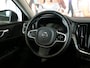 Volvo V60 2.0 B4 Core - VOL LEDER - Elektrisch uitklapbare trekhaak - Stoelverwarming - Camera