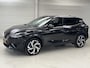 Nissan Qashqai 1.3 MHEV Xtronic Tekna Plus / Trekhaak (1800kg) / Panoramadak / HUD / BOSE Audio / 360 Camera / NL auto/ All season banden / Elektr. Verstelbare Stoelen / Stoel & Stuurwiel Verwarming / Elektr. Achterklep /