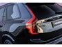 Volvo XC90 2.0 T8 Plug-in hybrid AWD Ultra Black Ed. Exec. Adaptieve Cruise Control | Elektr. schuif-\-kanteldak | 360 Camera | Luchtvering | Bowers & Wilkins Premium Audio | Extra getint glas | Gelamineerde ramen | Geventileerde voorstoelen | Stoelverwarming | Stoelmassage | Verwarmd stuurwiel | Google Services | Head-up display | Alcantara hemelbekleding | 22" Lichtmetalen velgen |