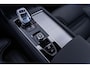 Volvo XC90 2.0 T8 Plug-in hybrid AWD Ultra Black Ed. Exec. Adaptieve Cruise Control | Elektr. schuif-\-kanteldak | 360 Camera | Luchtvering | Bowers & Wilkins Premium Audio | Extra getint glas | Gelamineerde ramen | Geventileerde voorstoelen | Stoelverwarming | Stoelmassage | Verwarmd stuurwiel | Google Services | Head-up display | Alcantara hemelbekleding | 22" Lichtmetalen velgen |