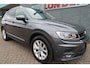 Volkswagen Tiguan 1.4 TSI ACT Highline Nette en goed onderhouden auto