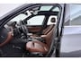 BMW X1 SDrive20i | Trekhaak | Panoramadak | Org NL | Leer | Sportstoelen | Stoelverwarming |
