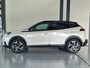 Peugeot 2008 1.2 PureTech GT Pack Automaat, Keyless Entry/Start, Dodehoek detectie, Navigatie, Luxe bekleding, Applecarpl./Andr. Auto, Schuif/Kanteldak