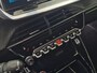 Peugeot 2008 1.2 PureTech GT Pack Automaat, Keyless Entry/Start, Dodehoek detectie, Navigatie, Luxe bekleding, Applecarpl./Andr. Auto, Schuif/Kanteldak