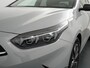 Kia Ceed 1.0 T-GDi MHEV Design Edition Automaat - Navigatie - Camera - JBL - Apple CarPlay/Android Auto - Stoel-/stuurverwarming - Fabrieksgarantie tot 06-2032