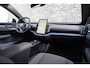 Volvo EX30 P5 Long Range Plus Black Edition Europa 69 kWh | 20" Y-spaaks Glossy Black | Adaptieve Cruise Control | Parkeersensoren voor + achter | Stoel & stuurwiel verwarmd | Elektr. verstelbare voorstoelen |  Harman Kardon Audio |