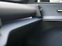 Volvo EX30 P5 Long Range Plus Black Edition Europa 69 kWh | 20" Y-spaaks Glossy Black | Adaptieve Cruise Control | Parkeersensoren voor + achter | Stoel & stuurwiel verwarmd | Elektr. verstelbare voorstoelen | Harman Kardon Audio |